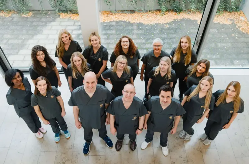 Das Team der Praxisklinik Will + Mai in W&uuml;rzburg.