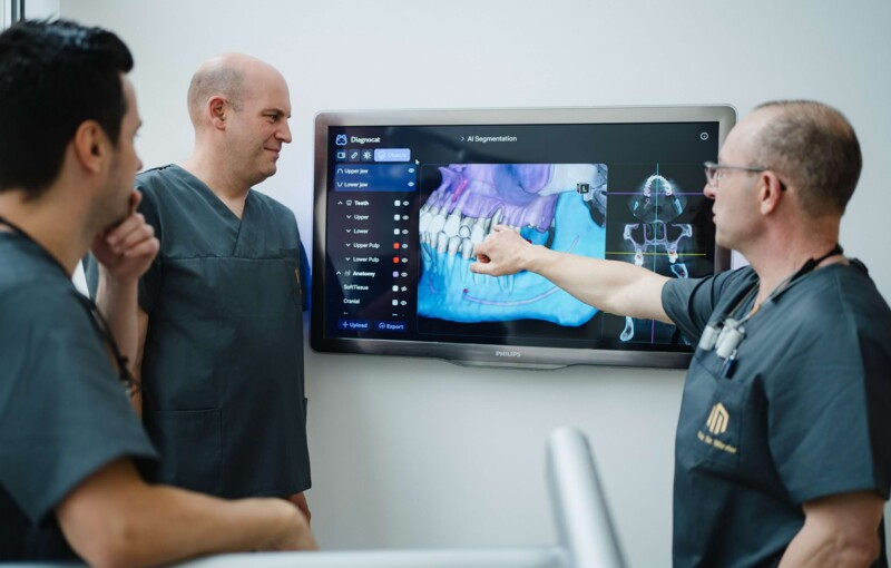 Besprechung in der Oralchirurgie W&uuml;rzburg