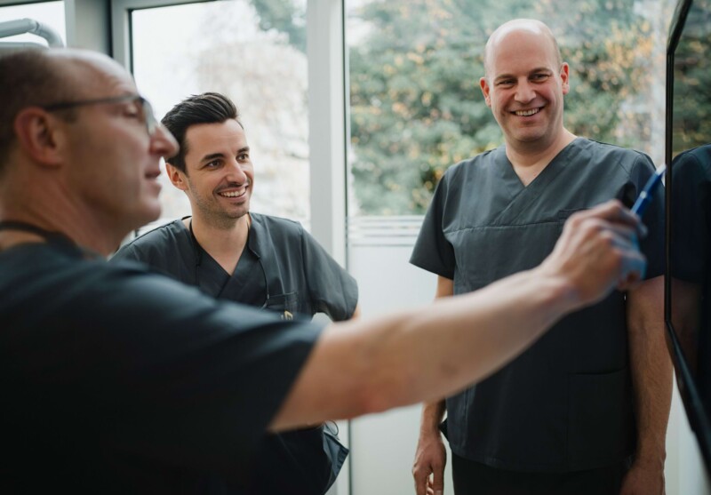 Ein Team f&uuml;r Oralchirurgie in W&uuml;rzburg